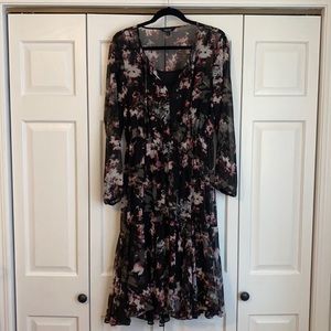 Simply Vera Vera Wang size L black floral dress